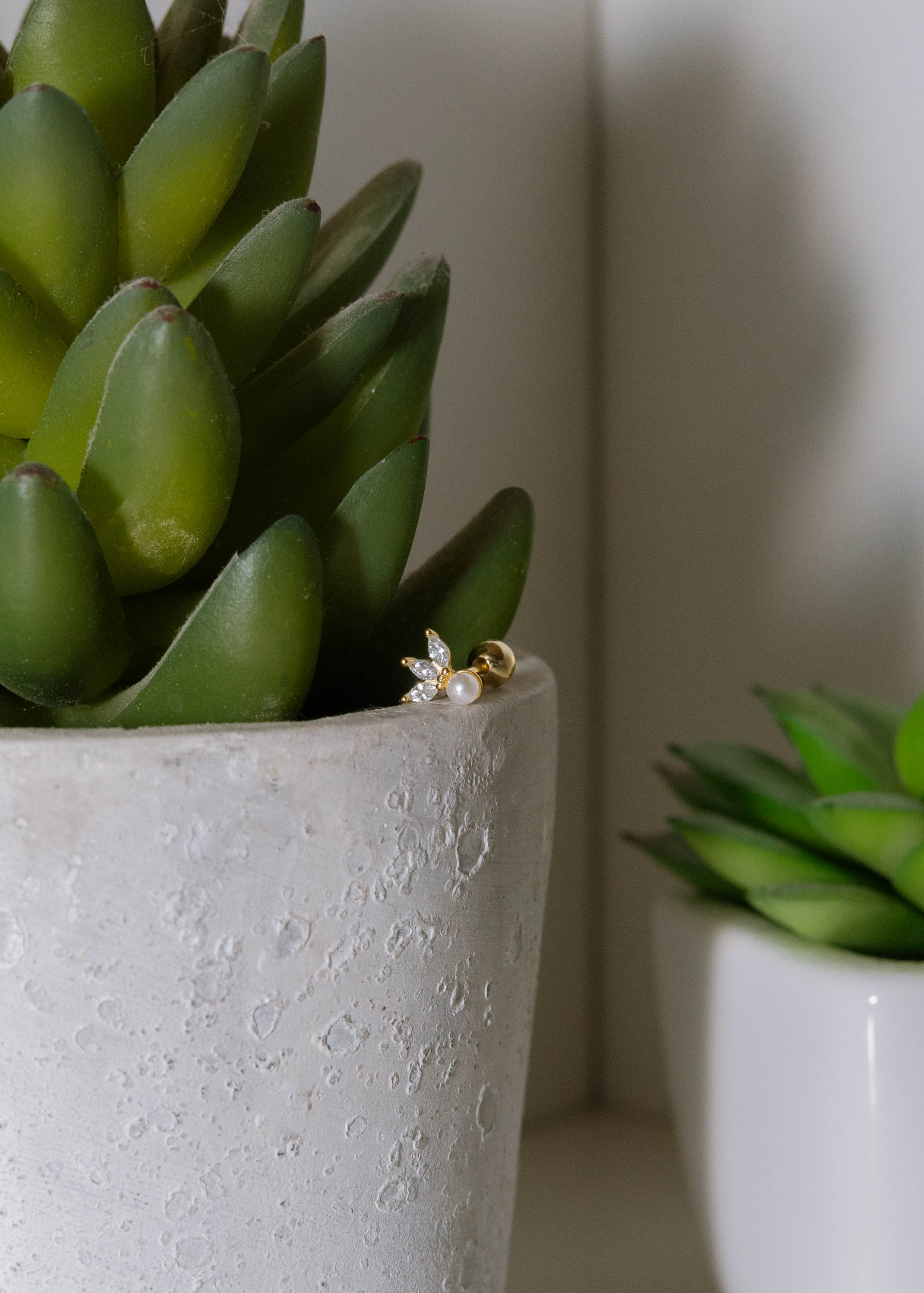 Flower stud earrings photo 1